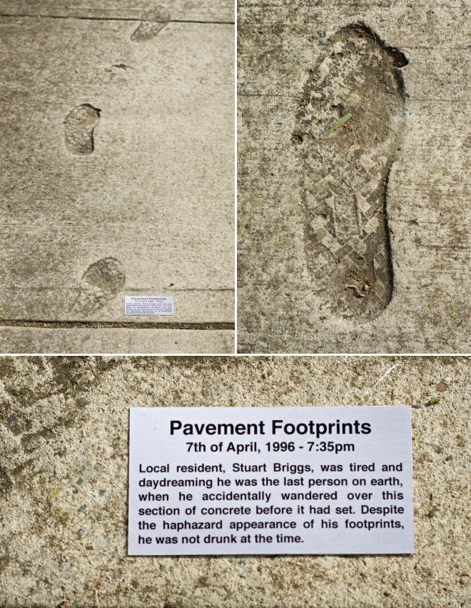 art-sign-footprints.jpg