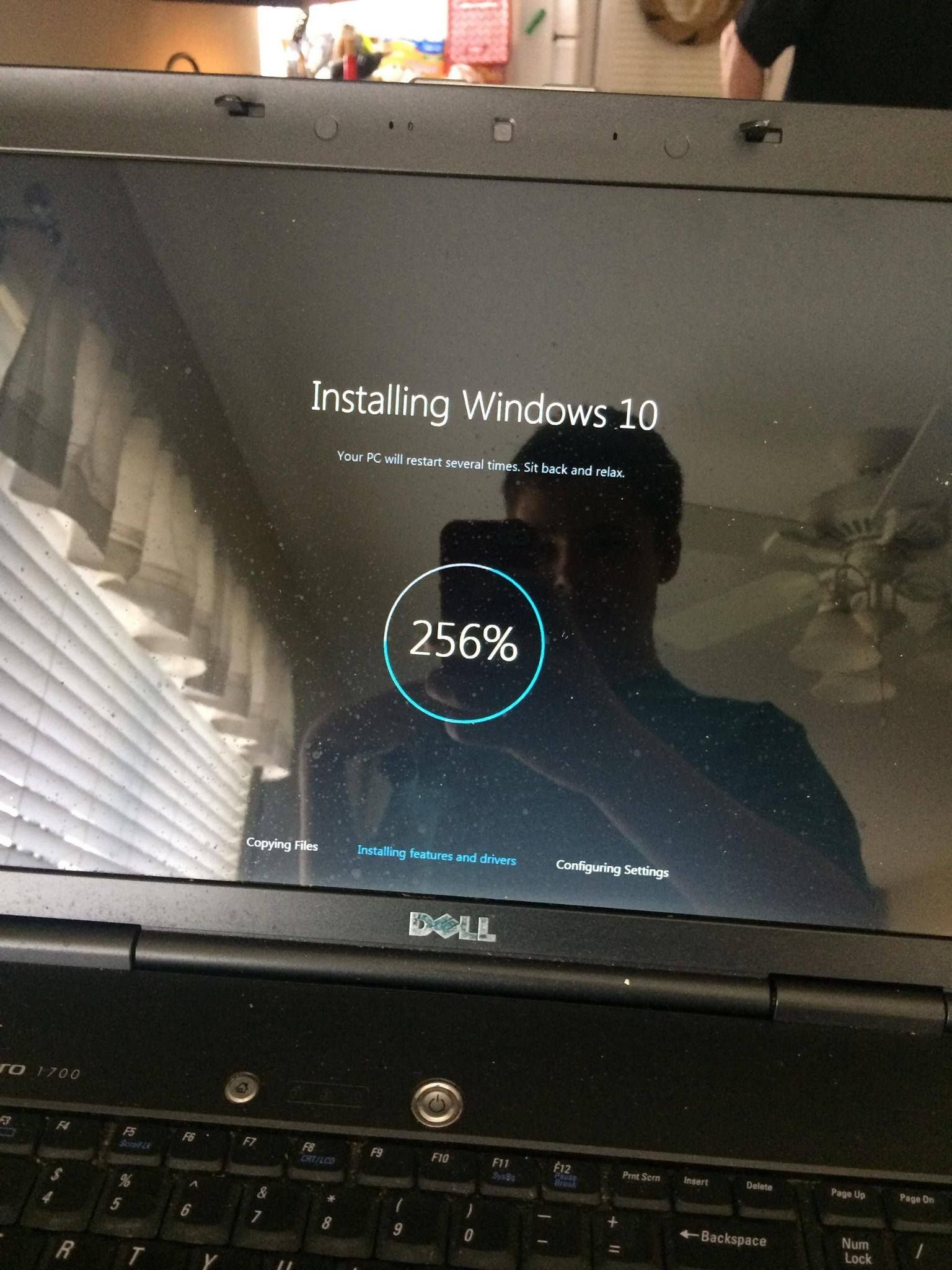installing_windows10.jpeg