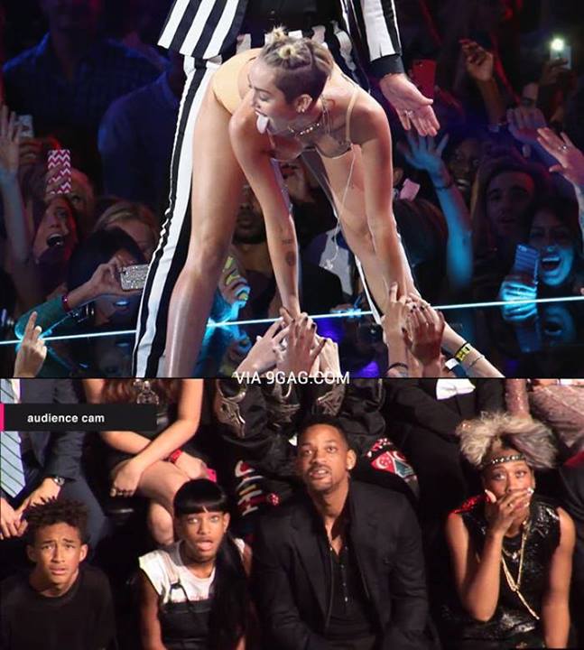 will_smiths_family_on_miley_cyrus_VMA.jpg