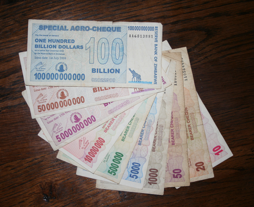Zimbabwe_Hyperinflation_2008_notes.jpg