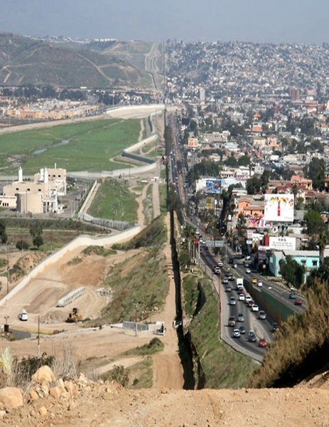 mexico_usa_border_difference.jpg
