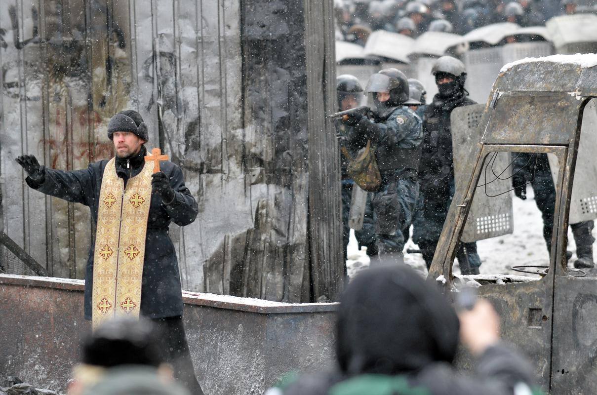 pop_na_protesta_v_Kiev.jpg