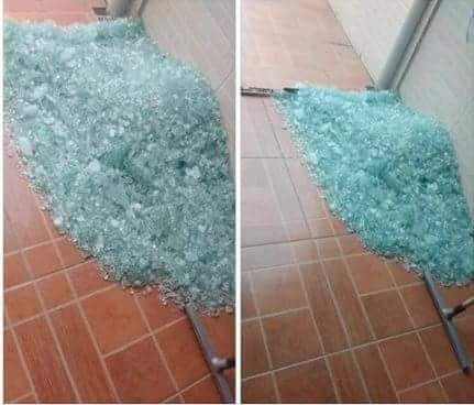 glass_table_for_sale_assembly_required.jpg