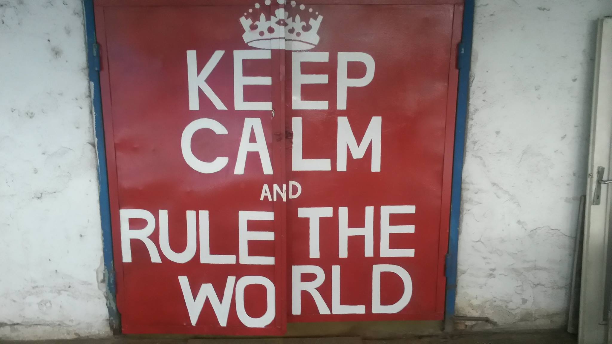 keep_calm_and_rule_the_world.jpg