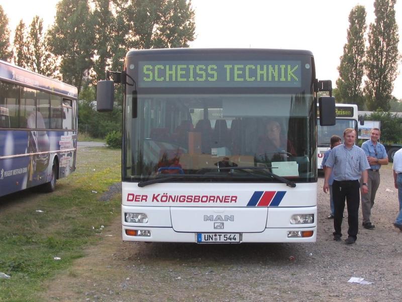 scheiss_technik_bus.jpg