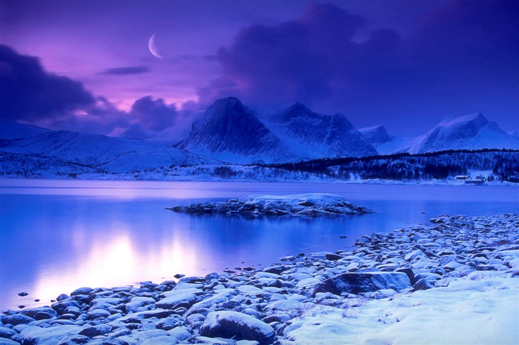 Cold_Mountain_Lake_at_Dusk_Skarstad_Norway.jpg