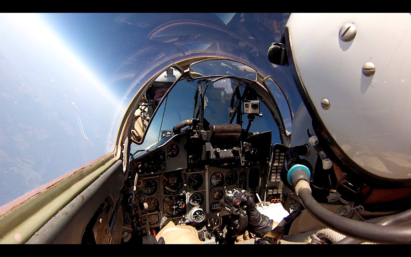 mig29_airplane_cockpit.jpg