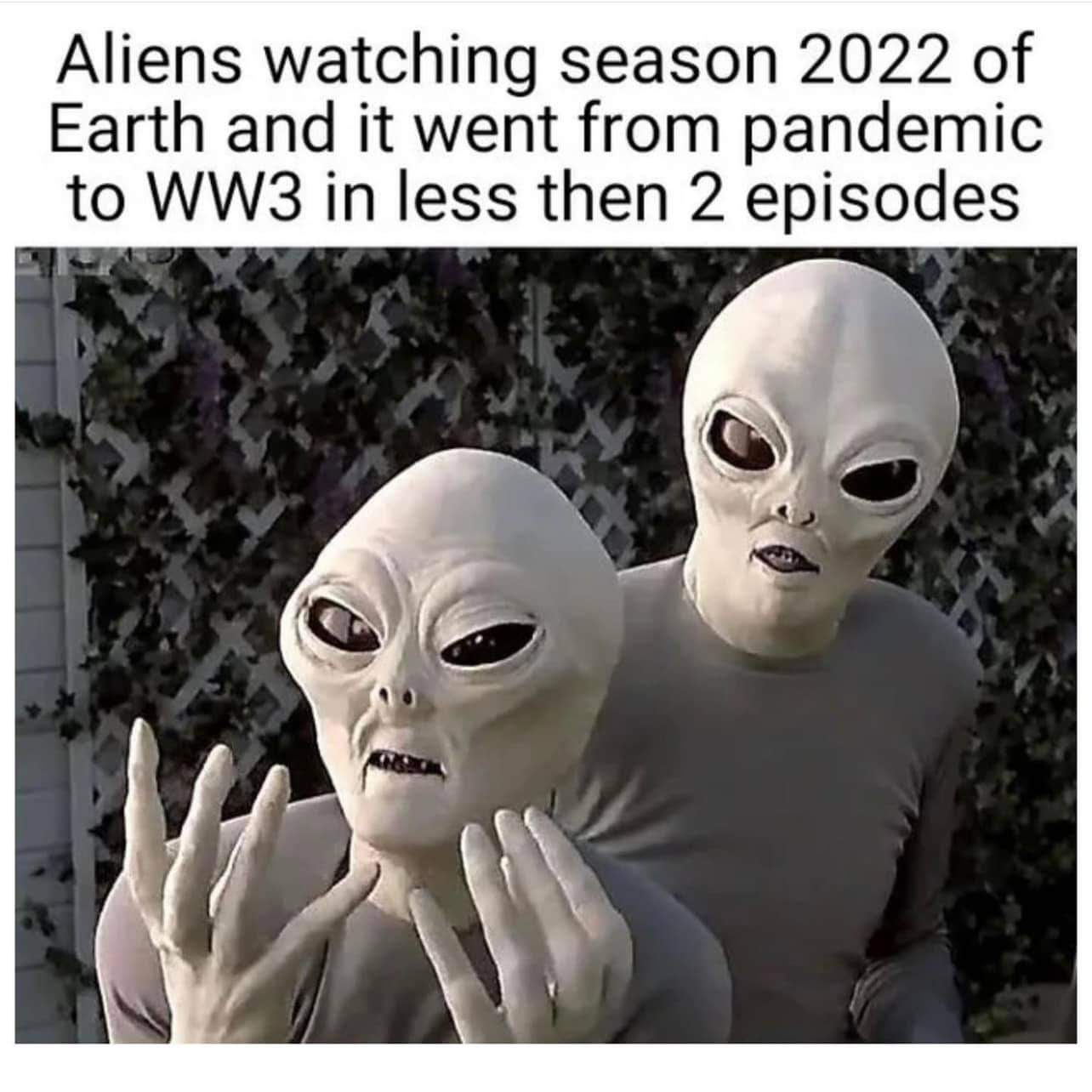 aliens_watching_season_2022.jpg